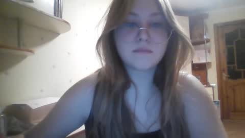 Snapshot of cute_minx chatting on 15, 12, 2024 Veronica online show from 15, 12, 2024