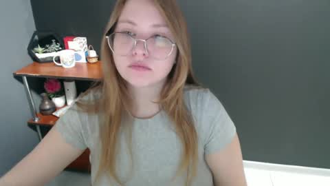 Snapshot of cute_minx chatting on 20, 12, 2024 Veronica online show from 20, 12, 2024