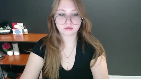Snapshot of cute_minx chatting on 31, 12, 2024 Veronica online show from 31, 12, 2024
