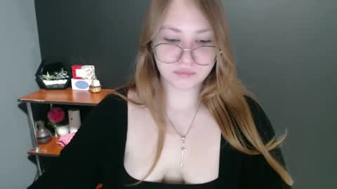 Snapshot of cute_minx chatting on 8, 1, 2025 Veronica online show from 8, 1, 2025