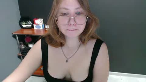 Snapshot of cute_minx chatting on 14, 1, 2025 Veronica online show from 14, 1, 2025