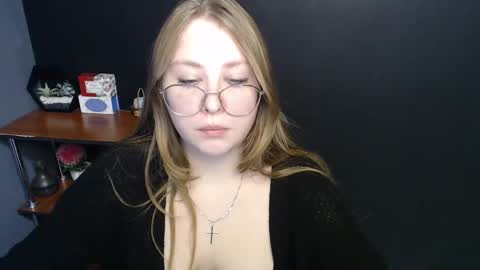 Snapshot of cute_minx chatting on 22, 1, 2025 Veronica online show from 22, 1, 2025