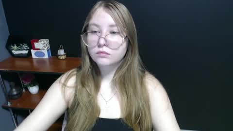 Snapshot of cute_minx chatting on 24, 1, 2025 Veronica online show from 24, 1, 2025