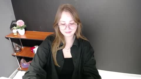 Snapshot of cute_minx chatting on 26, 2, 2025 Veronica online show from 26, 2, 2025