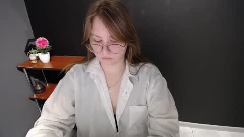 Snapshot of cute_minx chatting on 27, 2, 2025 Veronica online show from 27, 2, 2025
