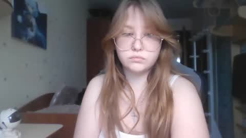 Snapshot of cute_minx chatting on 5, 3, 2025 Veronica online show from 5, 3, 2025