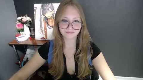 Snapshot of cute_minx chatting on 10, 9, 2025 Veronica online show from 10, 9, 2025