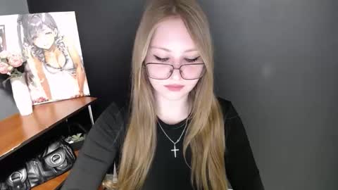 Snapshot of cute_minx chatting on 25, 5, 2026 Veronica online show from 25, 5, 2026