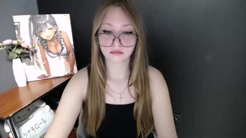 Snapshot of cute_minx chatting on 28, 5, 2026 Veronica online show from 28, 5, 2026