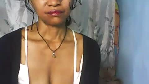 Snapshot of cute_moll chatting on 8, 3, 2025 murielle online show from 8, 3, 2025