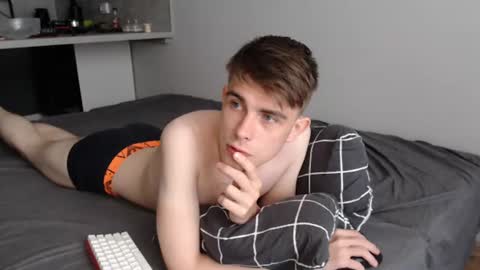 Snapshot of cute_oliver chatting on 8, 7, 2026 Oliver online show from 8, 7, 2026