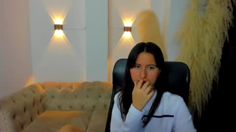 Snapshot of cute_rouss chatting on 7, 12, 2024 ROUSS online show from 7, 12, 2024