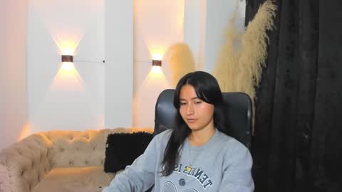 Snapshot of cute_rouss chatting on 14, 12, 2024 ROUSS online show from 14, 12, 2024