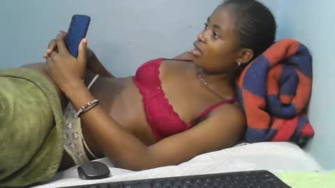 cute_shaniz online show from 15, 9, 2025