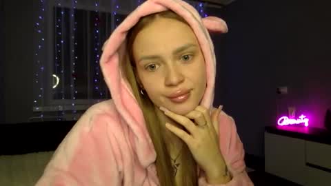 cute_shy06 online show from 17, 12, 2025