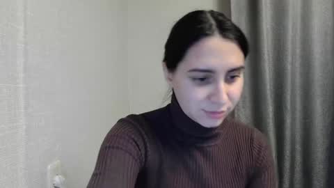 Snapshot of cute_strawberry_ chatting on 25, 12, 2024 cute_strawberry_ online show from 25, 12, 2024