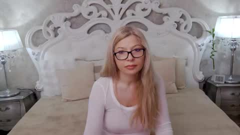 Snapshot of cuteangelina18 chatting on 26, 2, 2026 cuteangelina18 online show from 26, 2, 2026