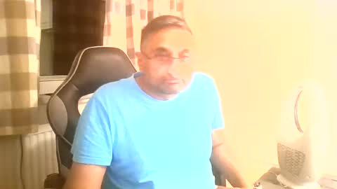 fuktoiboi online show from 4, 7, 2026