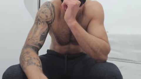 cuteeboy online show from 17, 2, 2025