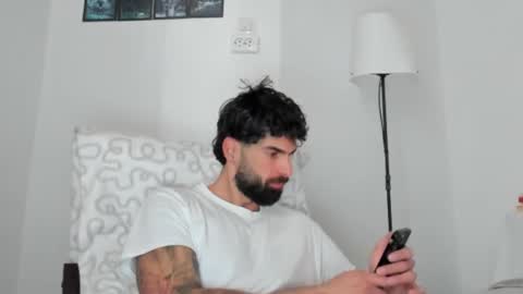 Snapshot of cuteeboy chatting on 3, 3, 2026 cuteeboy online show from 3, 3, 2026