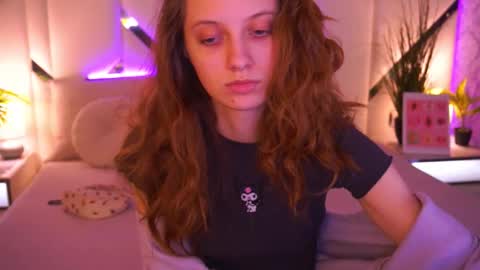 Foxy online show from 6, 3, 2026