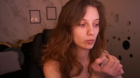 Snapshot of cuteefoxy chatting on 24, 4, 2026 Foxy online show from 24, 4, 2026