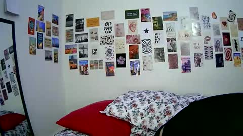 Snapshot of cutefemme chatting on 14, 1, 2026 Bella online show from 14, 1, 2026