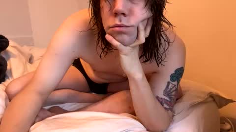 Snapshot of cuteguy6668889 chatting on 8, 1, 2026 Cutegoth online show from 8, 1, 2026