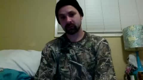 Snapshot of cutehungboi chatting on 18, 1, 2026 cutehungboi online show from 18, 1, 2026