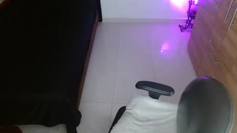 isabella online show from 25, 3, 2026