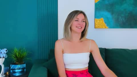 cutemirage online show from 22, 9, 2025