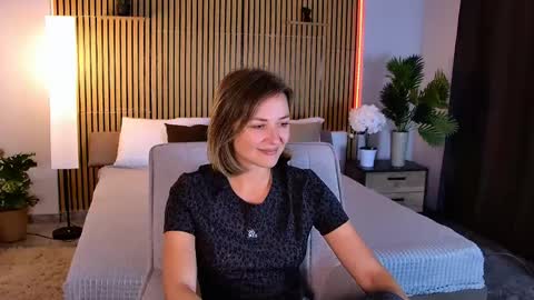 Snapshot of cutemirage chatting on 22, 5, 2026 cutemirage online show from 22, 5, 2026