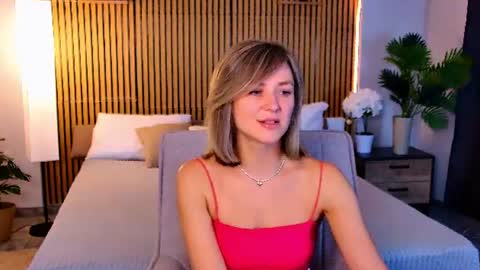 Snapshot of cutemirage chatting on 24, 6, 2026 cutemirage online show from 24, 6, 2026