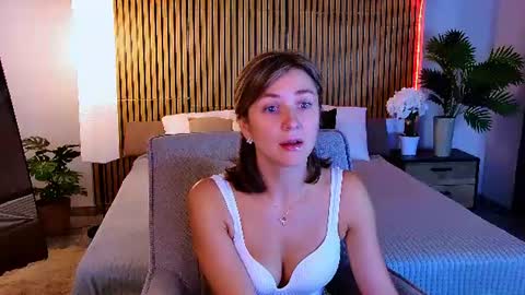 Snapshot of cutemirage chatting on 8, 7, 2026 cutemirage online show from 8, 7, 2026
