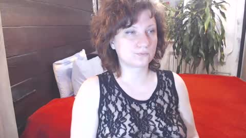 Snapshot of cutemoan chatting on 19, 6, 2026 Rita online show from 19, 6, 2026
