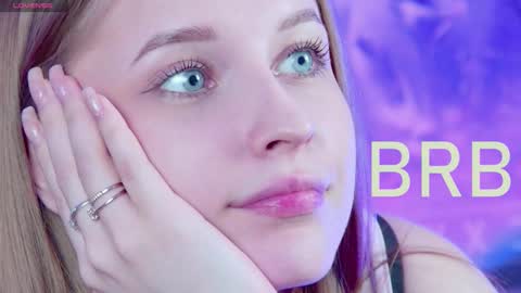 Snapshot of cutemousee chatting on 3, 2, 2026 Rina online show from 3, 2, 2026