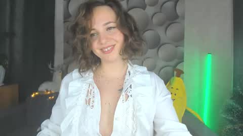 Snapshot of cutesmile_sharon chatting on 19, 12, 2024 cutesmile sharon online show from 19, 12, 2024