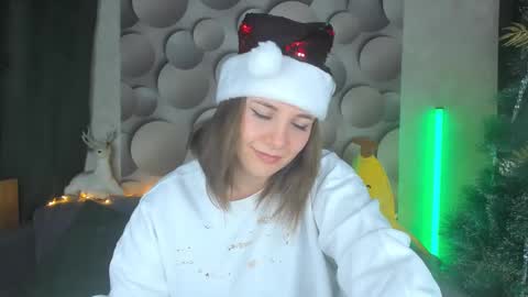 Snapshot of cutesmile_sharon chatting on 22, 12, 2024 cutesmile sharon online show from 22, 12, 2024