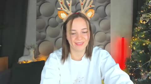 Snapshot of cutesmile_sharon chatting on 27, 12, 2024 cutesmile sharon online show from 27, 12, 2024