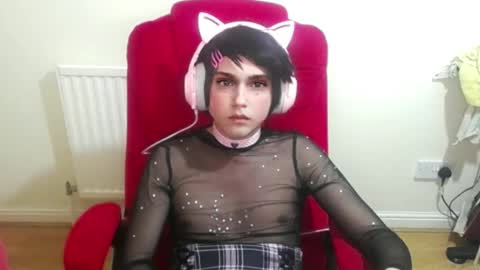 Snapshot of cutest_princess chatting on 9, 10, 2025 cutest_princess online show from 9, 10, 2025