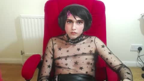 Snapshot of cutest_princess chatting on 1, 11, 2025 cutest_princess online show from 1, 11, 2025