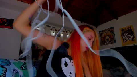 cuteweed420 online show from 3, 1, 2025