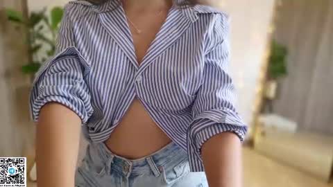 Snapshot of cutie18_angel chatting on 10, 6, 2026 angela online show from 10, 6, 2026