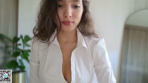 Snapshot of cutie18_angel chatting on 6, 7, 2026 angela online show from 6, 7, 2026