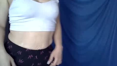 cutie_bee online show from 21, 5, 2026