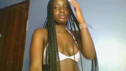 Snapshot of cutie_choco chatting on 5, 12, 2025 cutie_choco online show from 5, 12, 2025