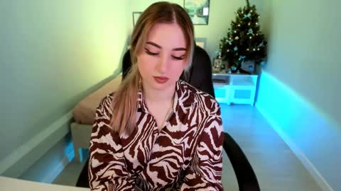  Your Louise  follow me  online show from 9, 1, 2025