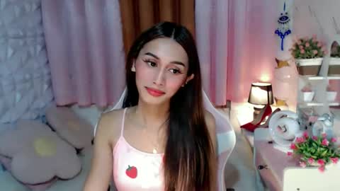 Snapshot of cutie_mitcha chatting on 6, 10, 2025 cutie_mitcha online show from 6, 10, 2025