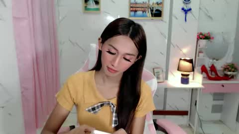 Snapshot of cutie_mitcha chatting on 13, 10, 2025 cutie_mitcha online show from 13, 10, 2025