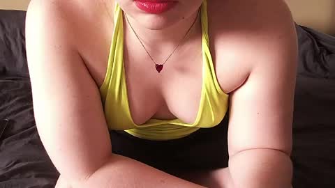 cutie_peach online show from 17, 5, 2026